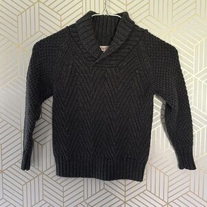 Cat and Jack knitted sweater. Size XS 4/5. Nice material for fall/winter